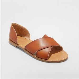 Universal Thread- new crossband slide sandals